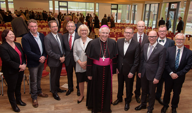 Gruppenfoto nach der Einweihung