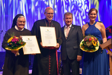 Ehrenbürgerwürde für Sr. Klara und Bischof Bahlmann