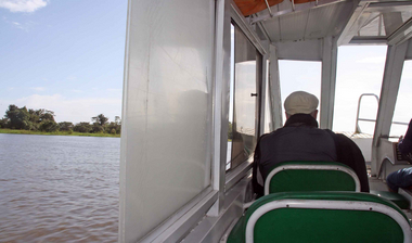 © pbm/Kronenburg Mit dem Schnellboot auf dem Amazonas