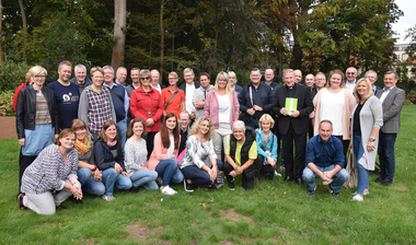 Empfang im Garten des Offizials