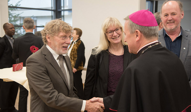 Weihbischof begrüßt Gäste