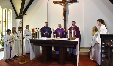 Am Altar