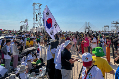 Bischöfliche Pressestelle/Ann-Christin Ladermann Foto einer Gruppe aus Südkorea