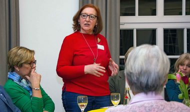 Frauen beim Gespräch