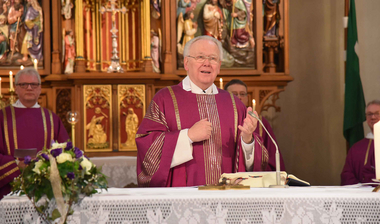 Heinz Taphorn am Altar
