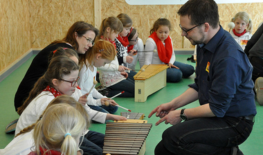Orff-Instrumente mit Gabriel Isenberg