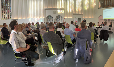 Panoramafoto von der Regionalkonferenz