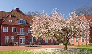 © KA-Stapelfeld/Rolfes Frontansicht der Akademie Stapelfeld