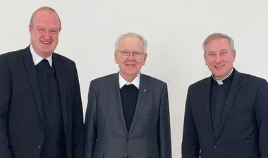 Gruppenbild mit altem und neuem Präses 