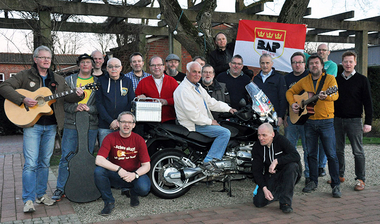 Gruppenbild der BAP-Fans