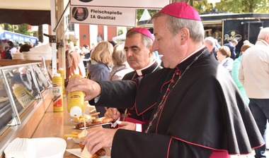 Bischöfe auf dem Fest