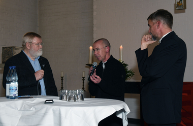 Diskussion in der Lutherkirche