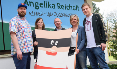 Gruppenfoto mit Verantwortlichen