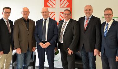 © Gruppenfoto des neuen Vorstandes