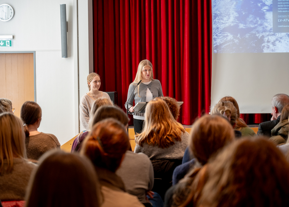 Foto von Hannah Hoge und Finja Milz